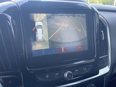 Used 2019 Chevrolet Traverse LT w/ LT Premium Package AWD/4WD image 25