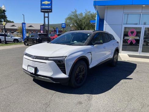 New 2026 Chevrolet Blazer EV LT image 3