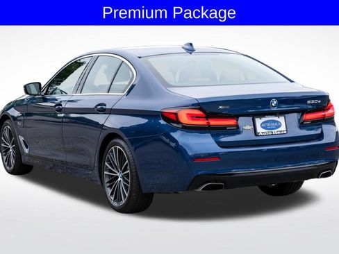 Used 2023 BMW 530e xDrive w/ Premium Package AWD/4WD image 6