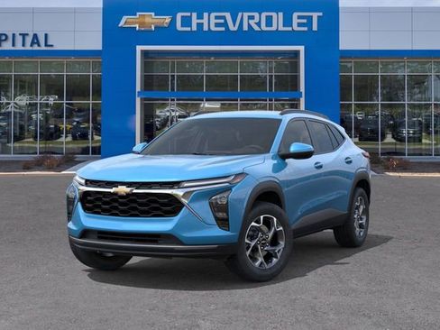 New 2026 Chevrolet Trax LT w/ Driver Confidence Package image 6