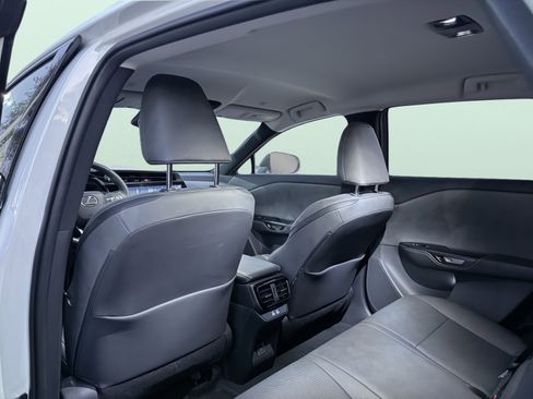 Used 2025 Lexus RZ 450e image 35