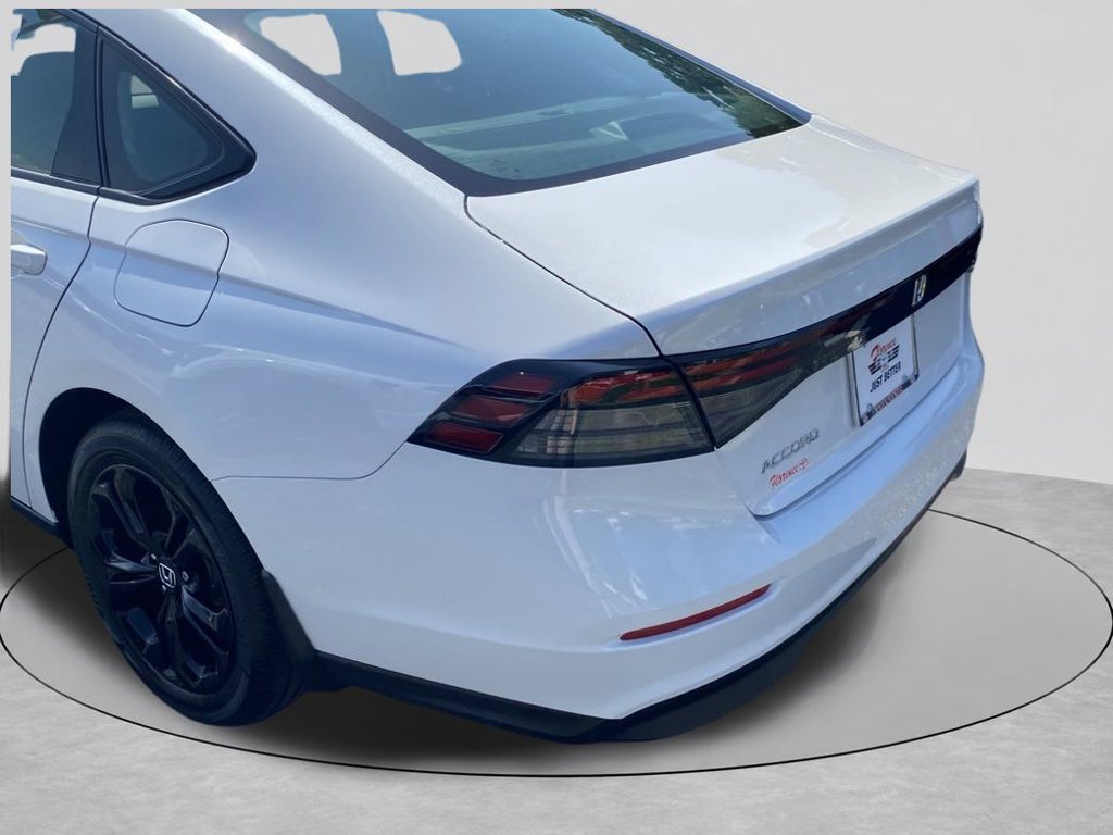 Used 2025 Honda Accord SE image 11