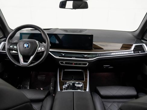 Used 2025 BMW X5 xDrive50e w/ Executive Package image 10