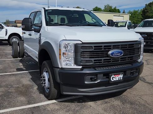 New 2025 Ford F550 4x4 Crew Cab image 13