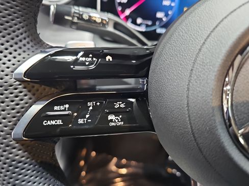 New 2026 Mercedes-Benz GLC 300 image 19