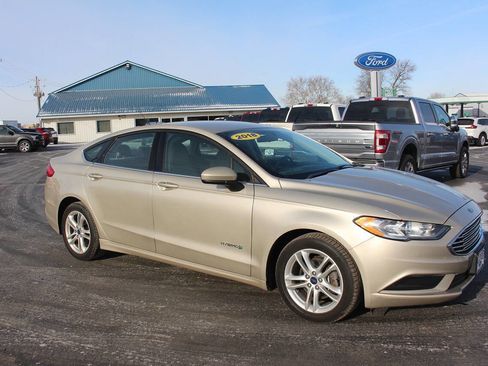 Used 2018 Ford Fusion S image 1