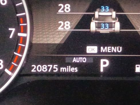 Used 2025 Nissan Pathfinder SV image 24