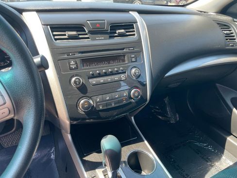 Used 2014 Nissan Altima 2.5 S w/ Sport Value Package FWD image 25