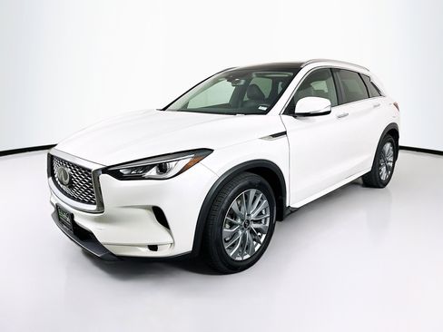Used 2023 INFINITI QX50 Luxe AWD/4WD image 3
