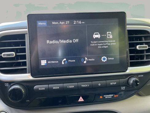Used 2025 Hyundai Venue SEL FWD image 19