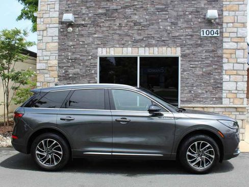 Used 2020 Lincoln Corsair AWD w/ Equipment Group 101A image 4