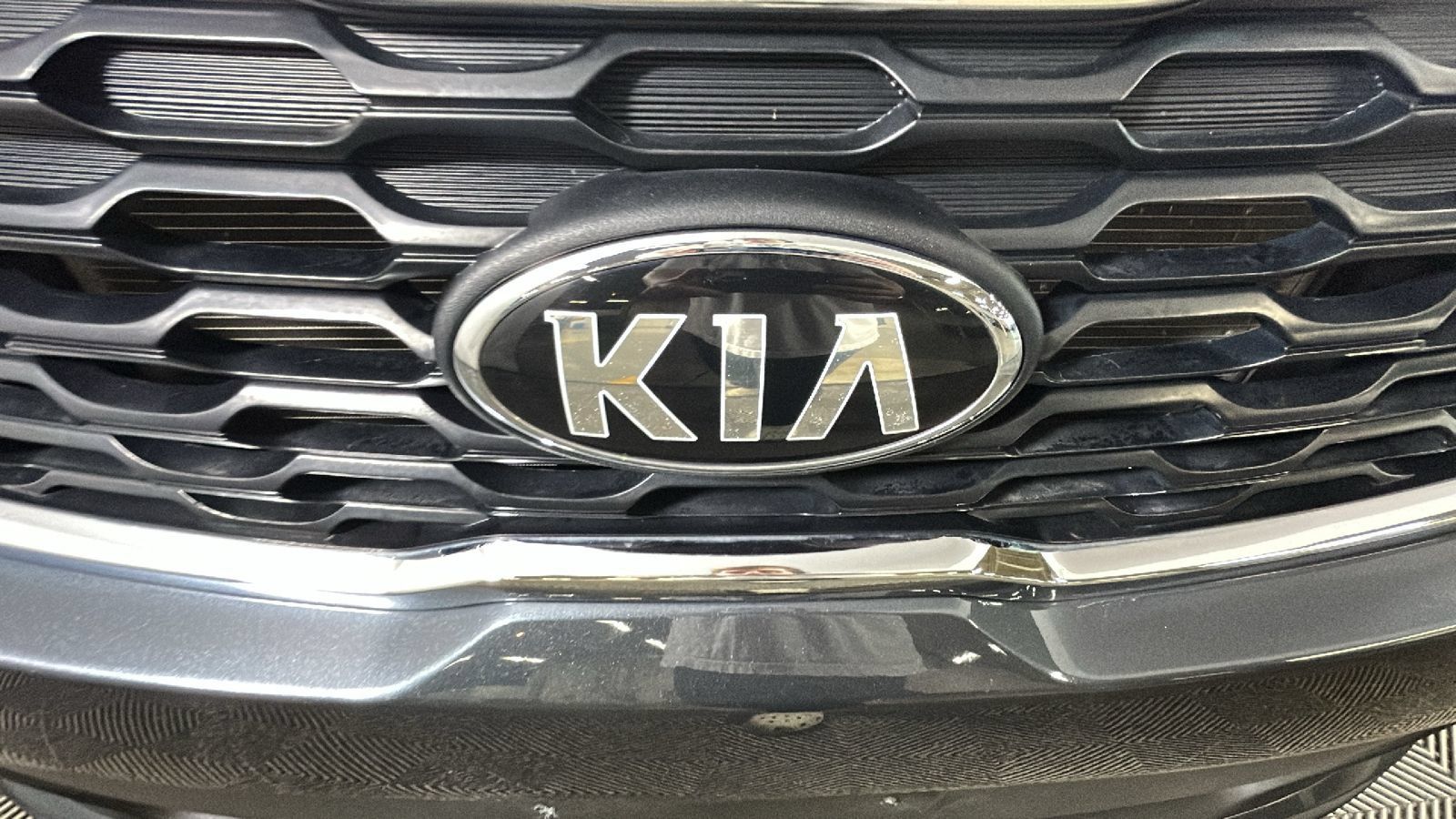 Used 2020 Kia Sorento AWD V6 image 10