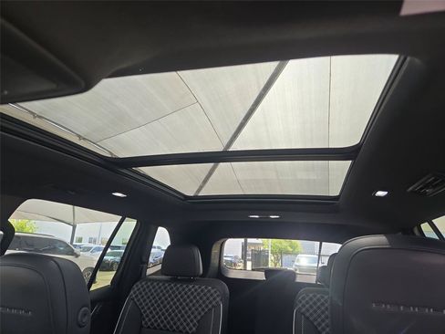 Used 2025 GMC Acadia Denali w/ LPO, Floor Liner Package AWD/4WD image 9