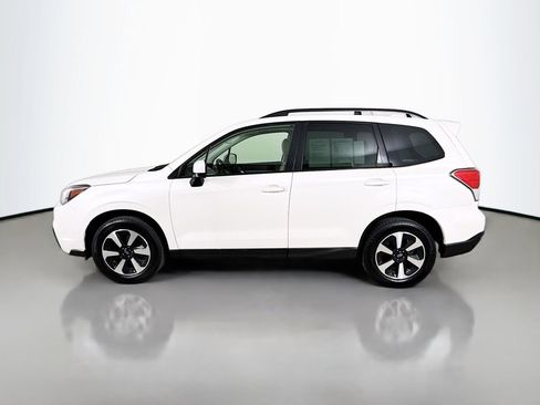 Used 2017 Subaru Forester 2.5i Premium image 4
