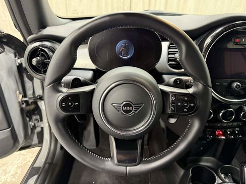 Used 2023 MINI Cooper S image 15