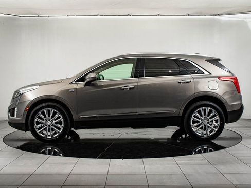Used 2018 Cadillac XT5 Platinum w/ Driver Assist Package AWD/4WD image 5