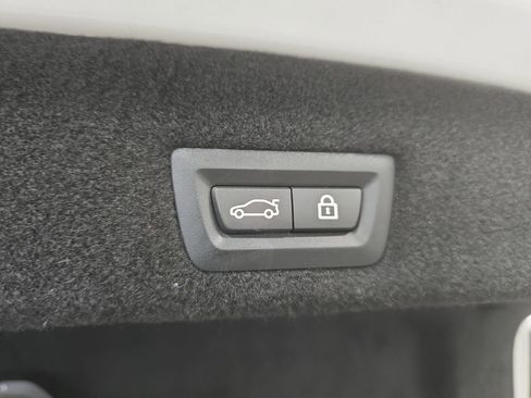 Used 2021 BMW 740i 740i w/ M Sport Package image 30