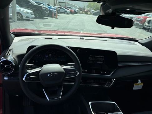 New 2026 Chevrolet Equinox LT w/ Midnight Edition FWD image 26