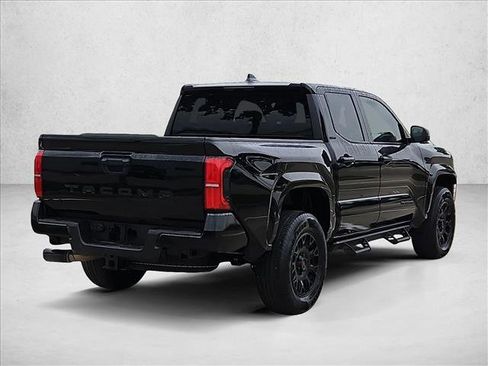 Used 2025 Toyota Tacoma SR5 AWD/4WD image 5