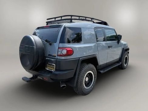 Used 2013 Toyota FJ Cruiser 4WD image 5