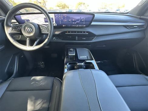 Used 2025 Buick Enclave Preferred image 24