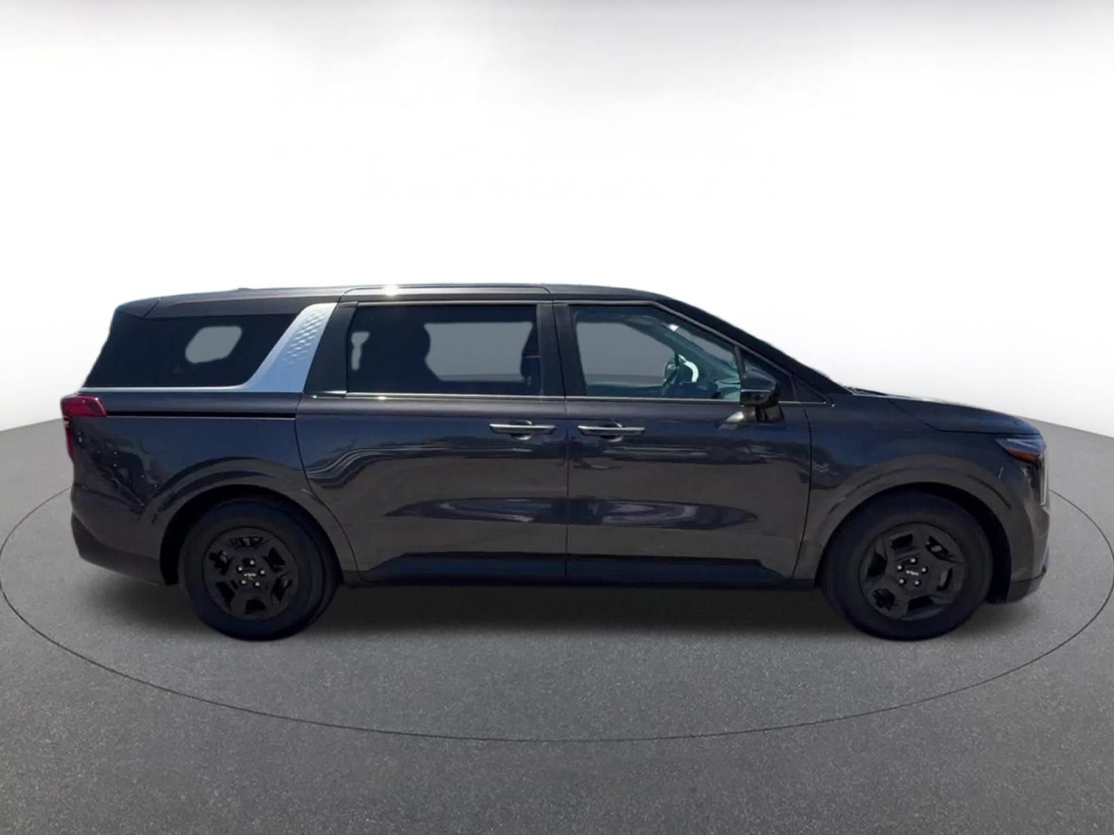 Used 2026 Kia Carnival FWD image 15