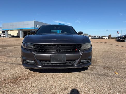 Used 2015 Dodge Charger SXT image 9