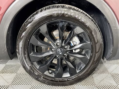 Used 2020 Kia Sorento EX image 31