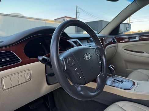 Used 2012 Hyundai Genesis 3.8 image 10