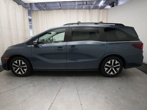 Certified 2026 Honda Odyssey EX-L image 25