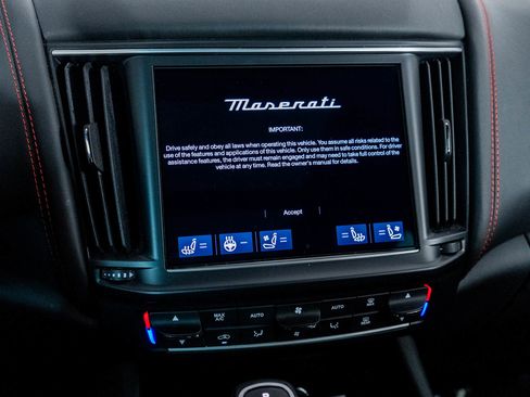 Used 2022 Maserati Levante Modena image 56