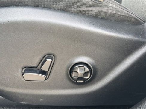 Used 2014 Jeep Cherokee Latitude w/ Comfort/Convenience Group image 20