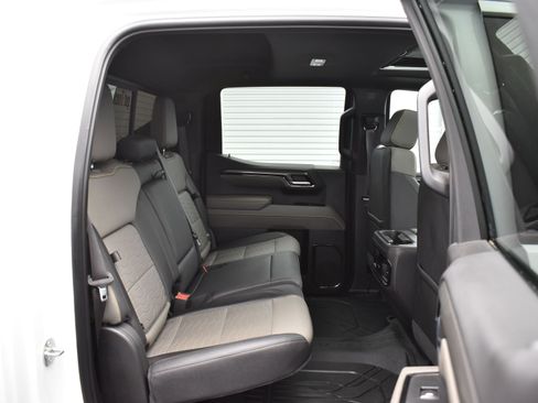 Used 2024 Chevrolet Silverado 1500 ZR2 w/ Technology Package image 11