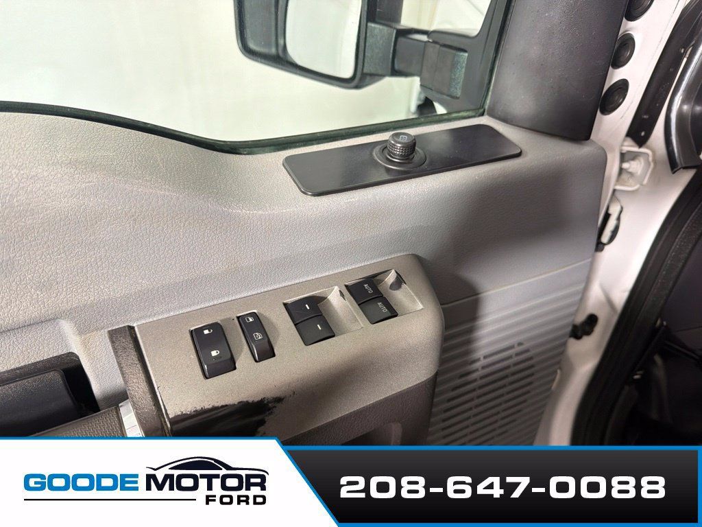 Used 2015 Ford F350 XLT AWD/4WD image 9