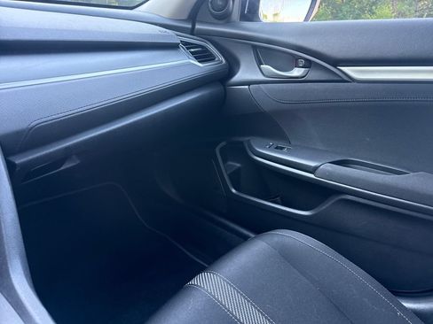 Used 2018 Honda Civic EX image 17