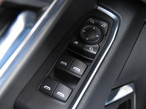 Used 2024 GMC Sierra 1500 SLT image 35