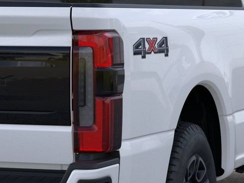 New 2026 Ford F250 Platinum AWD/4WD image 21