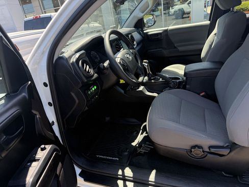 Used 2020 Toyota Tacoma SR w/ SX Package AWD/4WD image 11