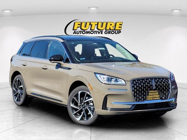 New 2025 Lincoln Corsair Grand Touring w/ Equipment Group 301A AWD/4WD image 1
