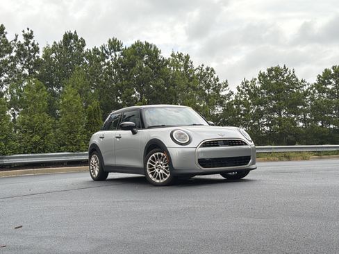 Used 2025 MINI Cooper S FWD image 5
