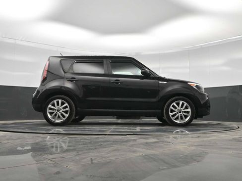 Used 2017 Kia Soul + image 35