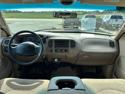 Used 2001 Ford F150 XLT image 12