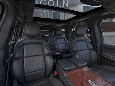 New 2026 Lincoln Navigator Black Label AWD/4WD image 10