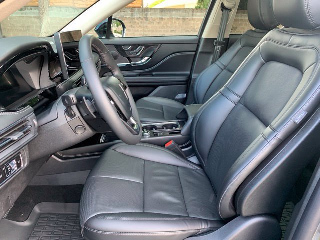 Certified 2025 Lincoln Corsair Reserve w/ Jet Appearance Package AWD/4WD image 16