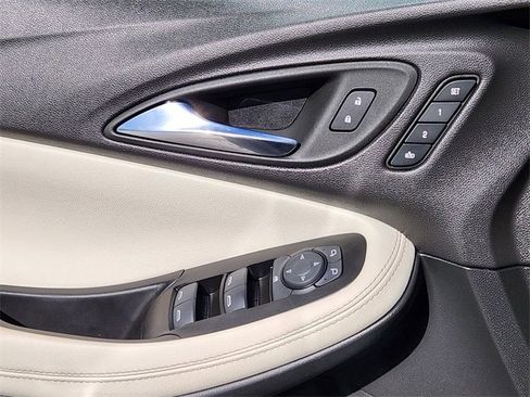 Used 2023 Buick Encore GX Essence w/ Experience Buick Package image 18