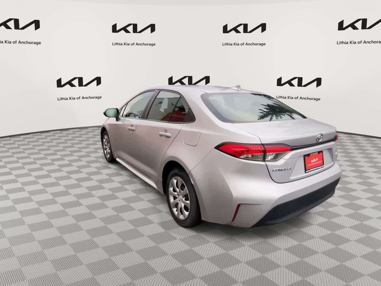 Used 2023 Toyota Corolla LE FWD image 6