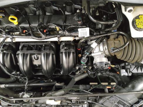 Used 2019 Ford Escape S image 30