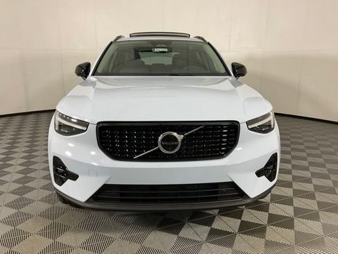 New 2026 Volvo XC40 B5 Plus w/ Protection Package Premier AWD/4WD image 4