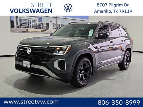 New 2026 Volkswagen Atlas Peak Edition AWD/4WD image 1