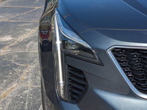 Used 2019 Cadillac XT4 Sport w/ Technology Package image 10